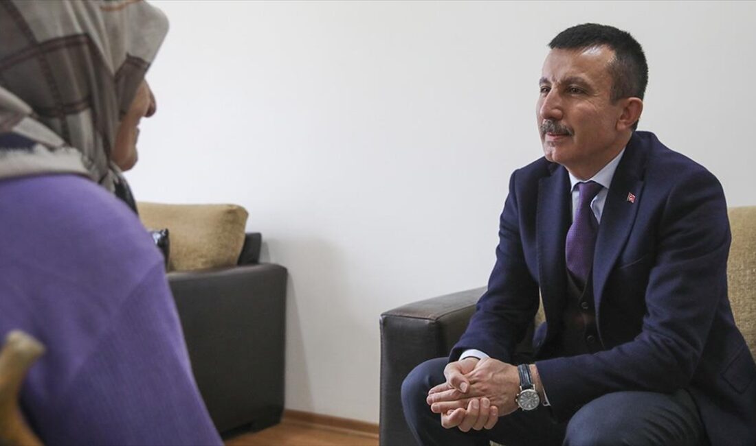 Kahramanmaraş merkezli 6 Şubat'taki depremlerde evleri yıkılan 13 depremzede aile,