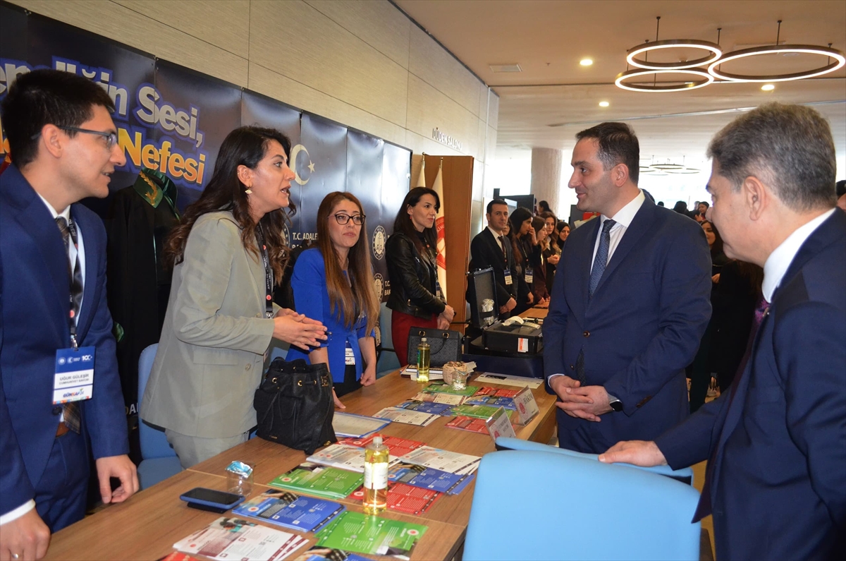 ANTALYA (AA) – Antalya'da, Akdeniz Üniversitesinin ev sahipliğinde, 12 üniversitenin