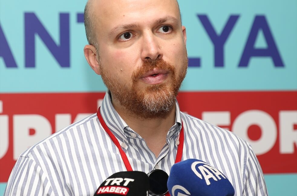 ANTALYA (AA) – Antalya'da Türkiye Gençlik STK’ları Platformu (TGSP) tarafından