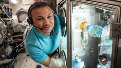 Türkiye'nin ilk astronotu Alper Gezeravcı, uzayda yaptığı bitki deneylerinin, dünyanın