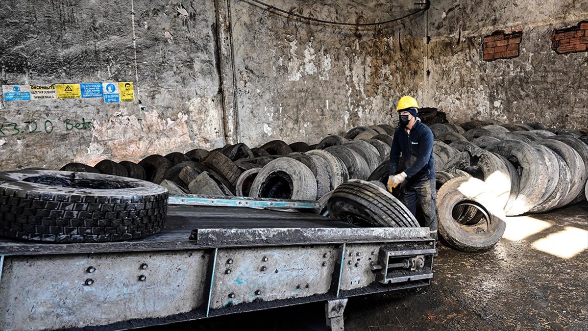 Atık lastikler geri dönüştürülerek ekonomiye kazandırılıyor