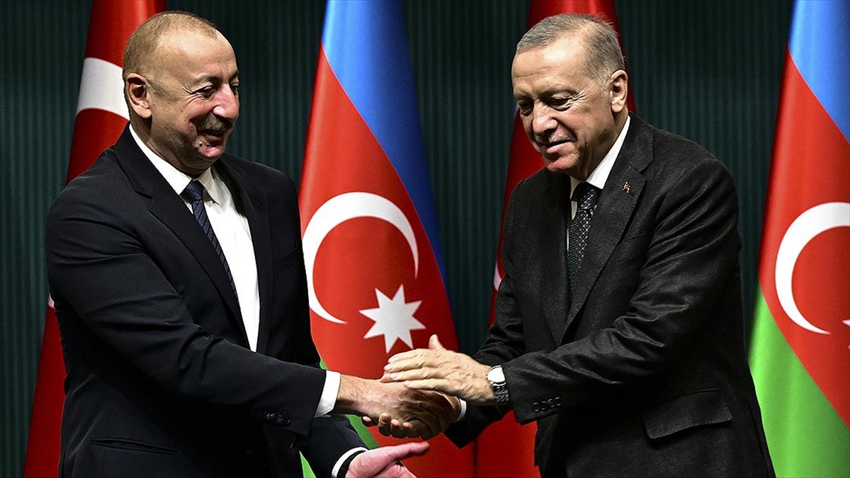 Azerbaycan Cumhurbaşkanı İlham Aliyev, Cumhurbaşkanı Recep Tayyip Erdoğan'ı doğum günü