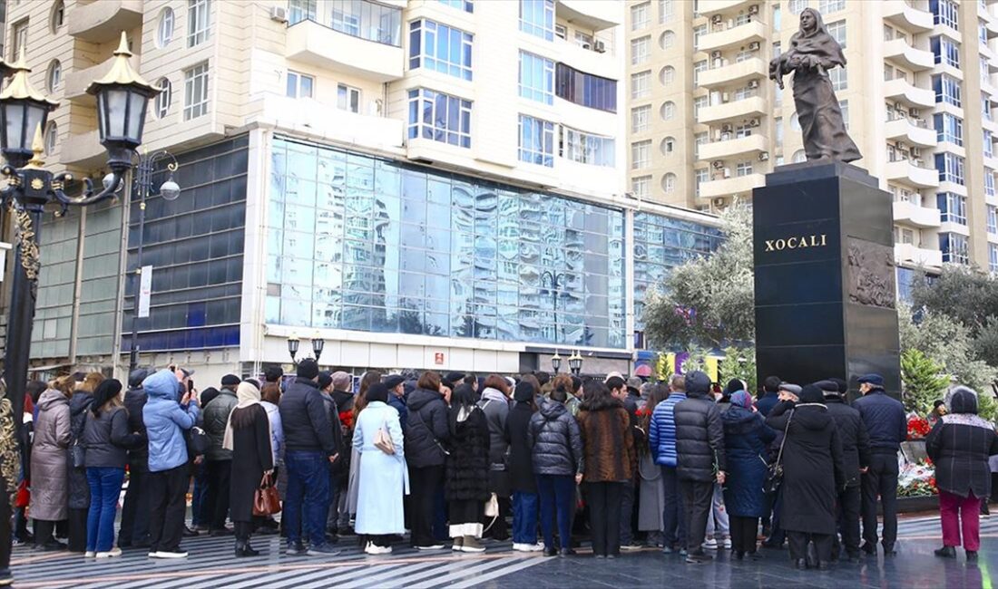Azerbaycan'da Ermenilerin 26 Şubat 1992'de gerçekleştirdiği Hocalı Katliamı'nın kurbanları anılıyor.