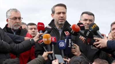 Enerji ve Tabii Kaynaklar Bakanı Alparslan Bayraktar, Erzincan'ın İliç ilçesinde