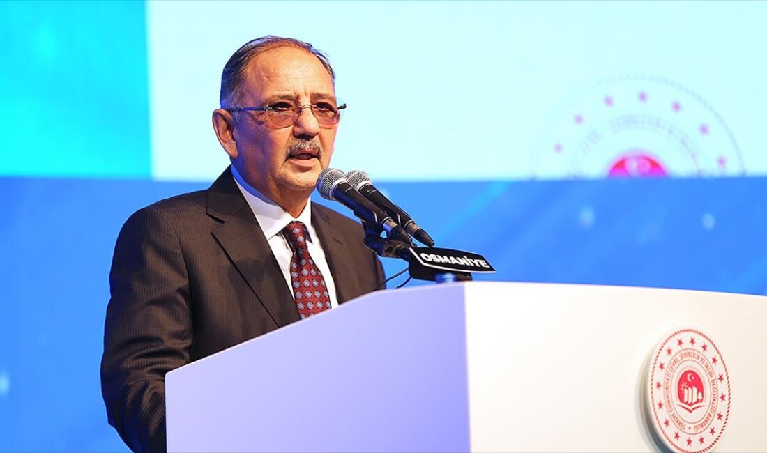 Çevre, Şehircilik ve İklim Değişikliği Bakanı Mehmet Özhaseki, "Şu anda