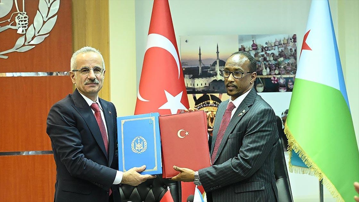 Uraloğlu "Basra Körfezi’nden Türkiye’ye giden Kalkınma Yolu Projesi'ni bitirirsek 25