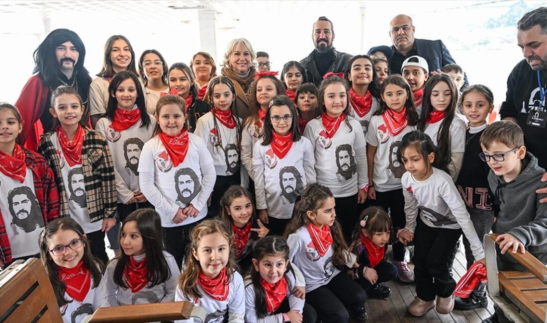 Anadolu rock müziğinin usta ismi, şarkıcı, besteci, söz yazarı ve