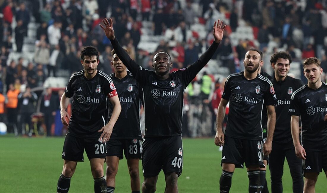 2-0 kazandığı Trabzonspor maçının ardından Bitexen Antalyaspor'u 2-1 mağlup edip