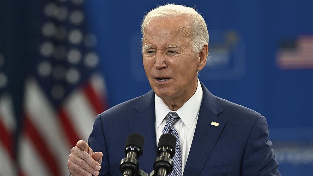 ABD Başkanı Joe Biden, Fransa Cumhurbaşkanı Emmanuel Macron ile karıştırarak,