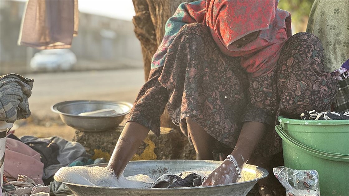 Birleşmiş Milletler (BM) raportörleri, Sudan'da 14 milyonu çocuk yaklaşık 25
