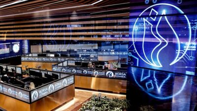 Borsa İstanbul'da BIST 100 endeksi, güne yüzde 0,47 yükselerek 9.217,42