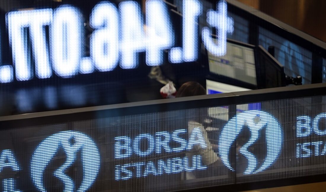 Borsa İstanbul'da BIST 100 endeksi, güne yüzde 0,51 yükselişle 9.359,58