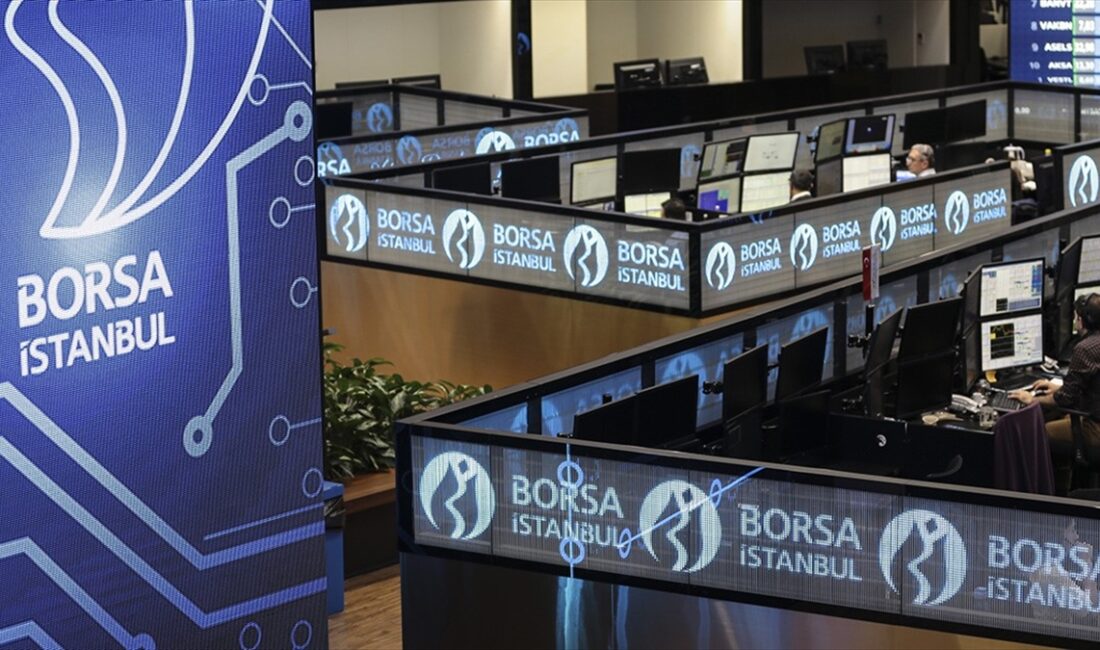 Borsa İstanbul'da BIST 100 endeksi, güne yüzde 0,19 yükselişle 9.351,44