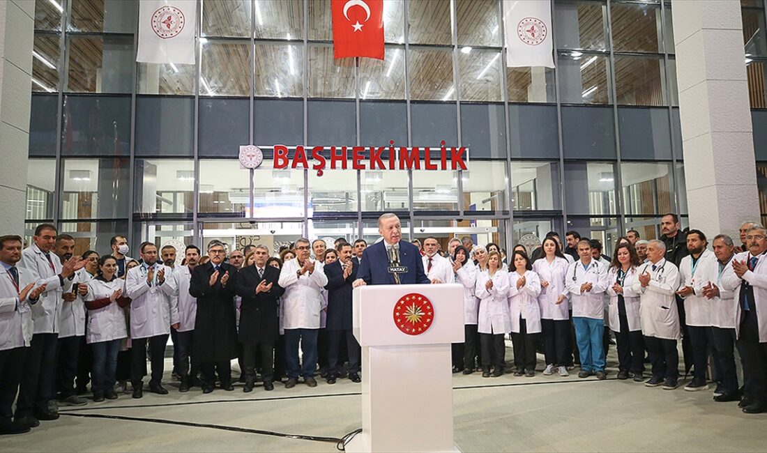 Cumhurbaşkanı Erdoğan, "Amacımız mümkün olan en kısa sürede Hatay başta