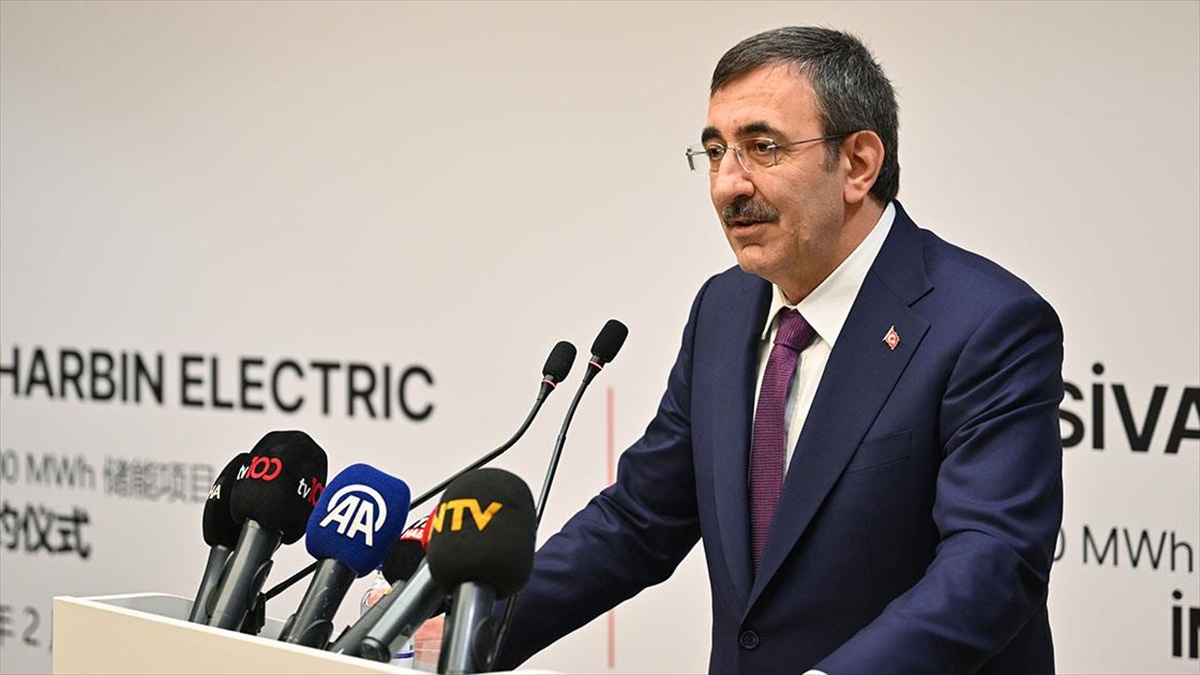 ANKARA (AA) – Cumhurbaşkanı Yardımcısı Cevdet Yılmaz, Türk ve Çinli