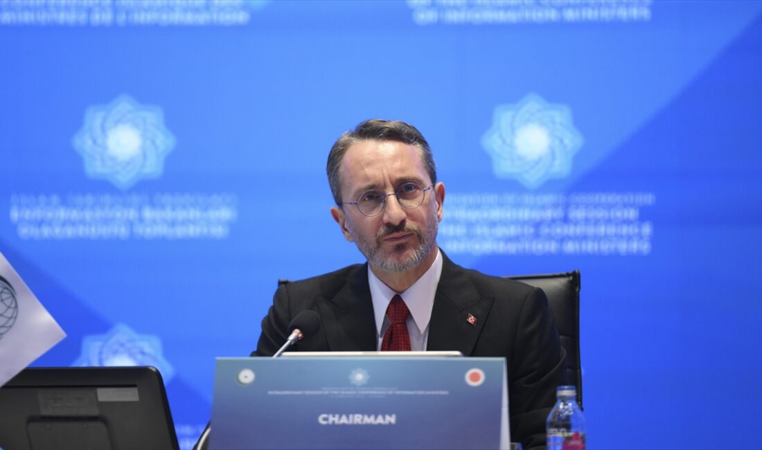 Cumhurbaşkanlığı İletişim Başkanı Altun, "Bedeli ne olursa olsun, İsrail'in barbarlığını,