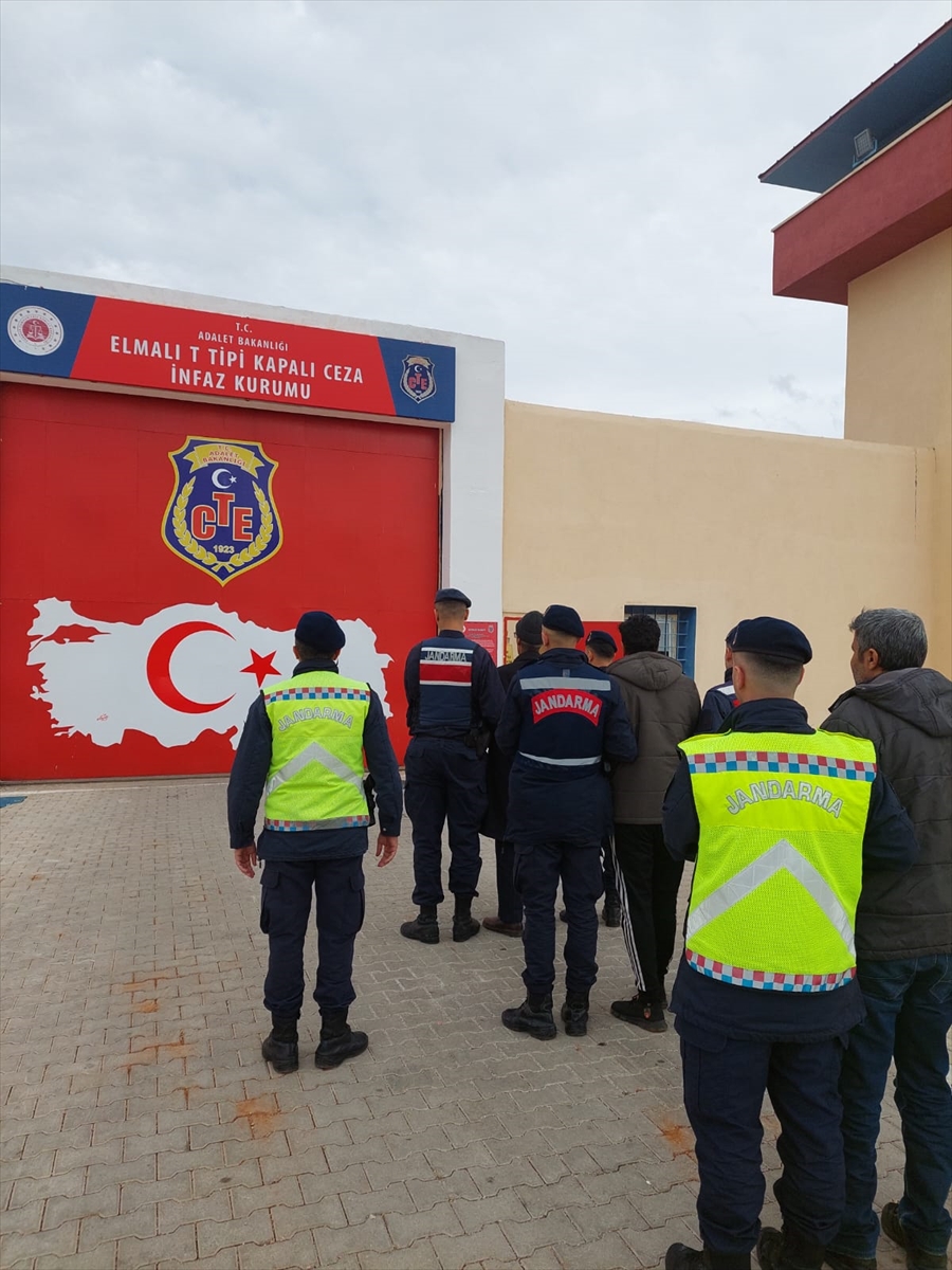ANTALYA (AA) – Antalya'nın Demre ilçesinde "Kasten adam öldürme" suçundan