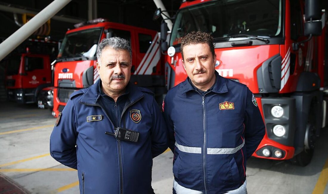Kahramanmaraş merkezli 6 Şubat'taki depremlerden etkilenen Malatya'da yıkılan binaların enkazında