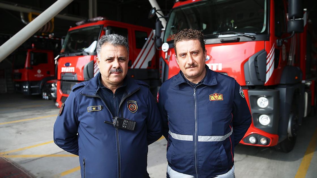 Kahramanmaraş merkezli 6 Şubat'taki depremlerden etkilenen Malatya'da yıkılan binaların enkazında