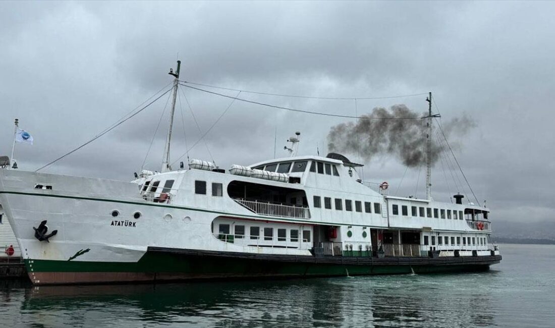 Emektar “Atatürk Vapuru” seferlerini elektrikli gemi olarak sürdürecek İzmit Körfezi'nde 1988 yılından bu yana yolcu taşıyan Atatürk Vapuru