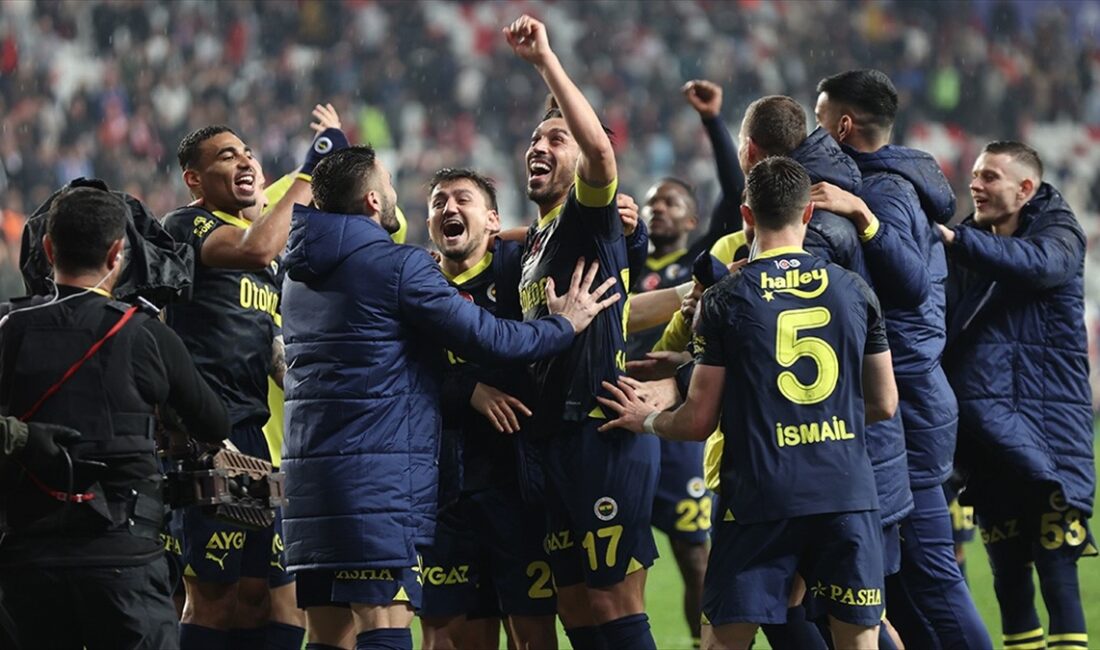 Trendyol Süper Lig'de 24. hafta yapılan üç maçla tamamlandı.