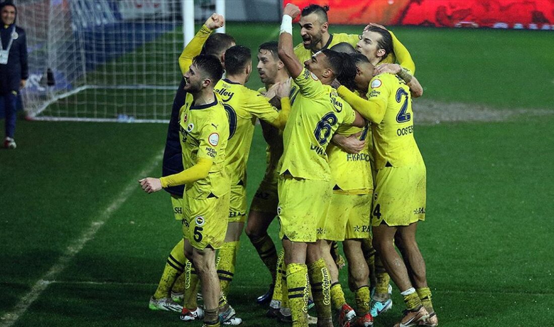 Çaykur Rizespor deplasmanından 3 puanla dönen Fenerbahçe, bu sezon dış