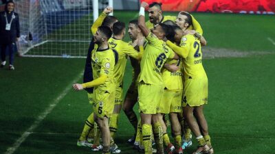 Çaykur Rizespor deplasmanından 3 puanla dönen Fenerbahçe, bu sezon dış