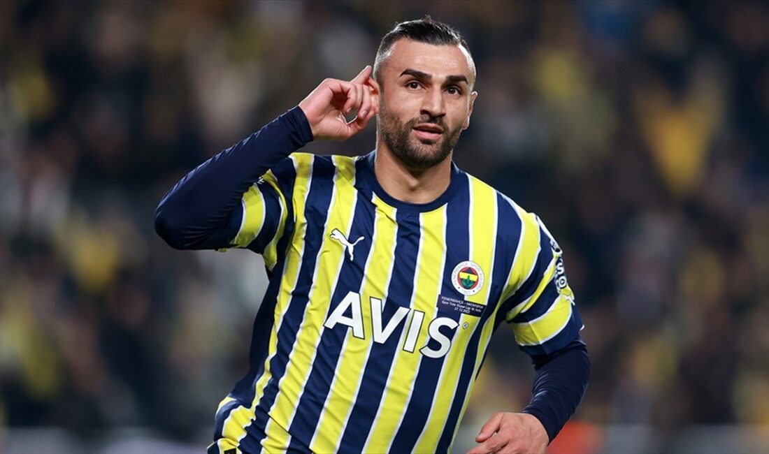 Fenerbahçe, sezon başında VavaCars Fatih Karagümrük'e transfer olan eski futbolcusu
