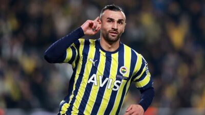 Fenerbahçe, sezon başında VavaCars Fatih Karagümrük'e transfer olan eski futbolcusu