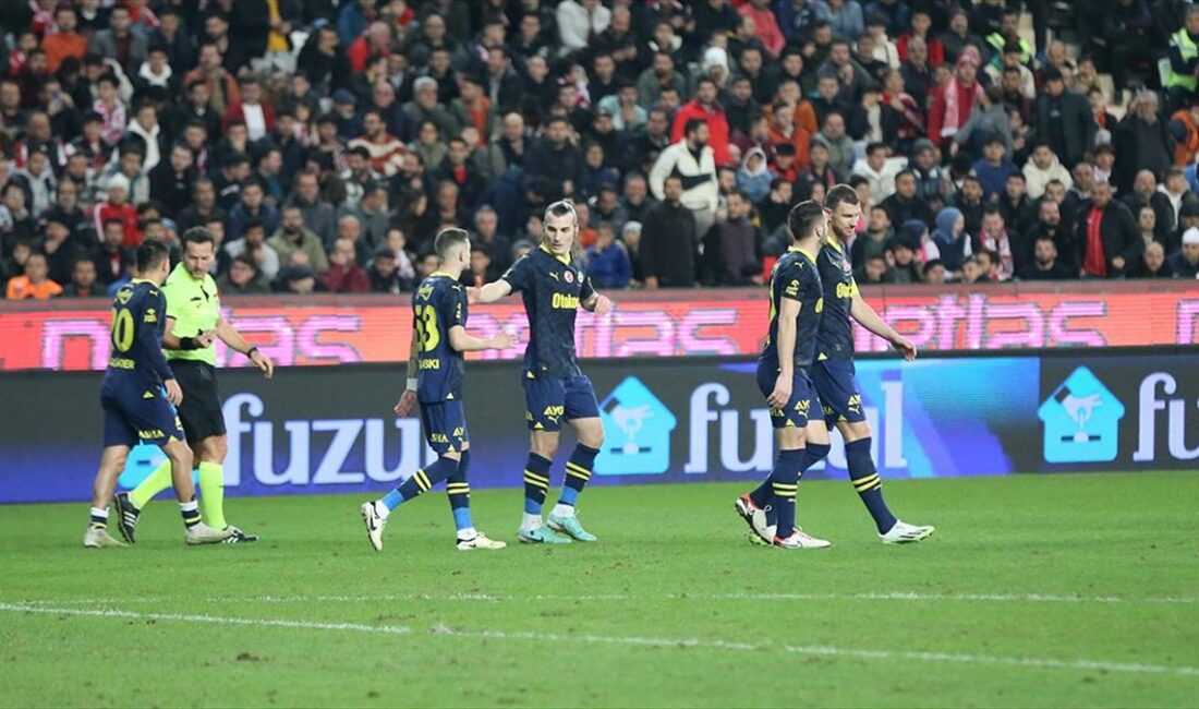 Trendyol Süper Lig'in 24. haftasında Fenerbahçe, konuk olduğu Bitexen Antalyaspor'u