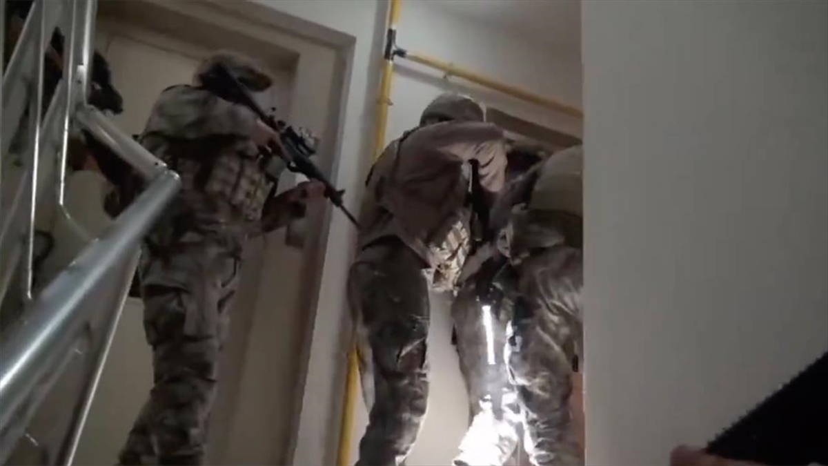 İçişleri Bakanı Ali Yerlikaya, FETÖ'ye yönelik 14 ildeki "Kıskaç-6" operasyonlarında