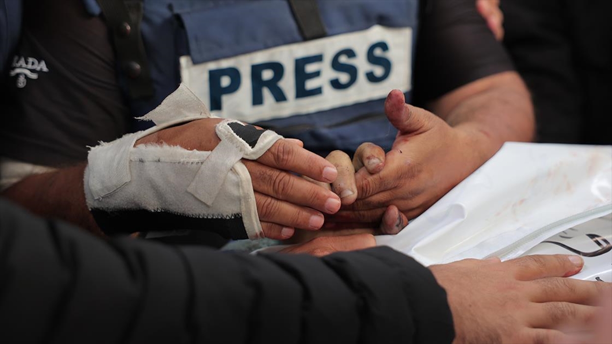 Filistinli Gazeteciler Sendikası Başkanı Nasır Ebu Bekir, İsrail'in Gazze Şeridi'nde