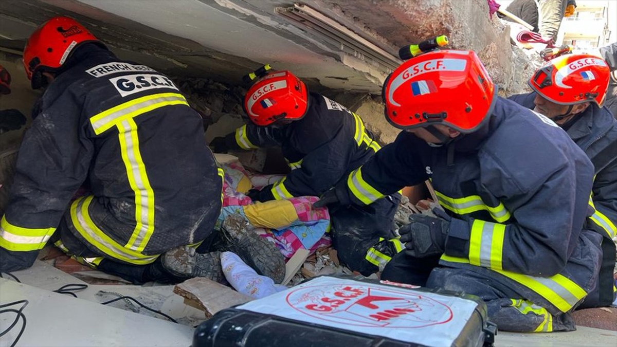 Fransız arama kurtarma ekibinin lideri Velu, "Türk halkını tanıyordum. Çok
