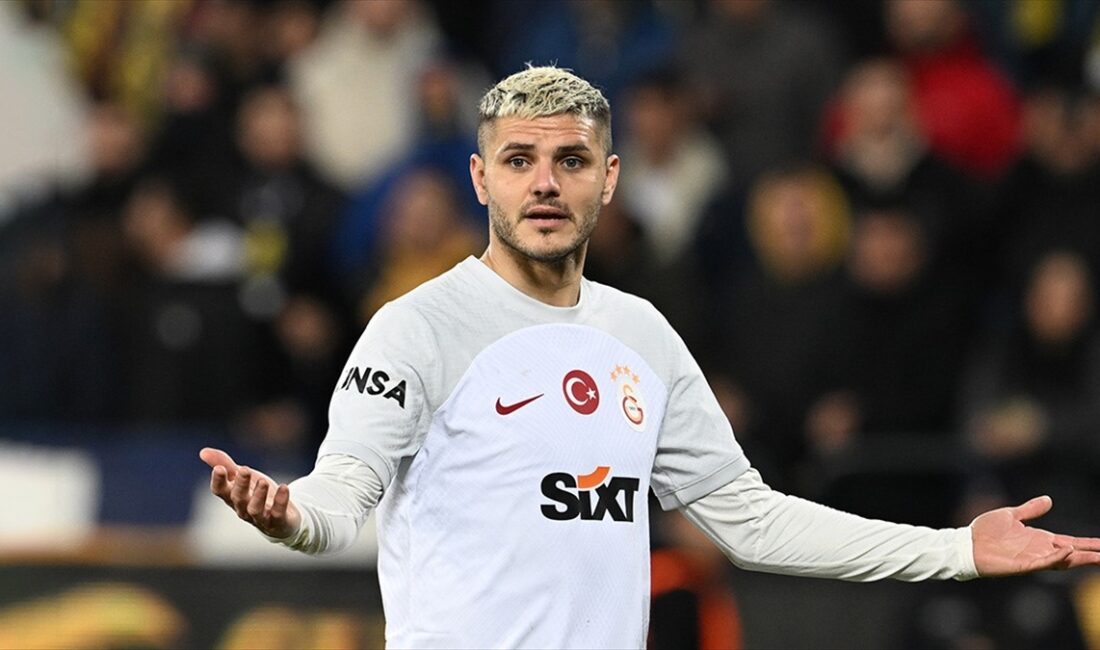 Galatasaray'ın Arjantinli futbolcusu Mauro Icardi, tedbirsiz olarak PFDK'ye sevk edildi.