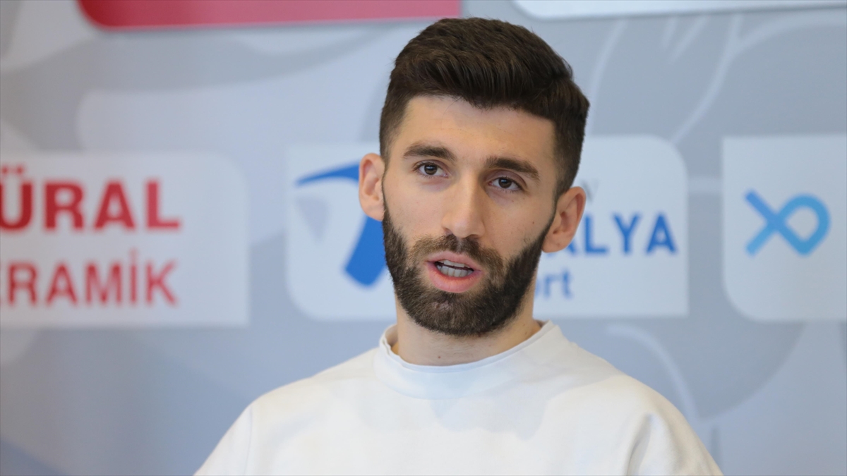 Trendyol Süper Lig ekiplerinden Atakaş Hatayspor, 25 yaşındaki sol kanat