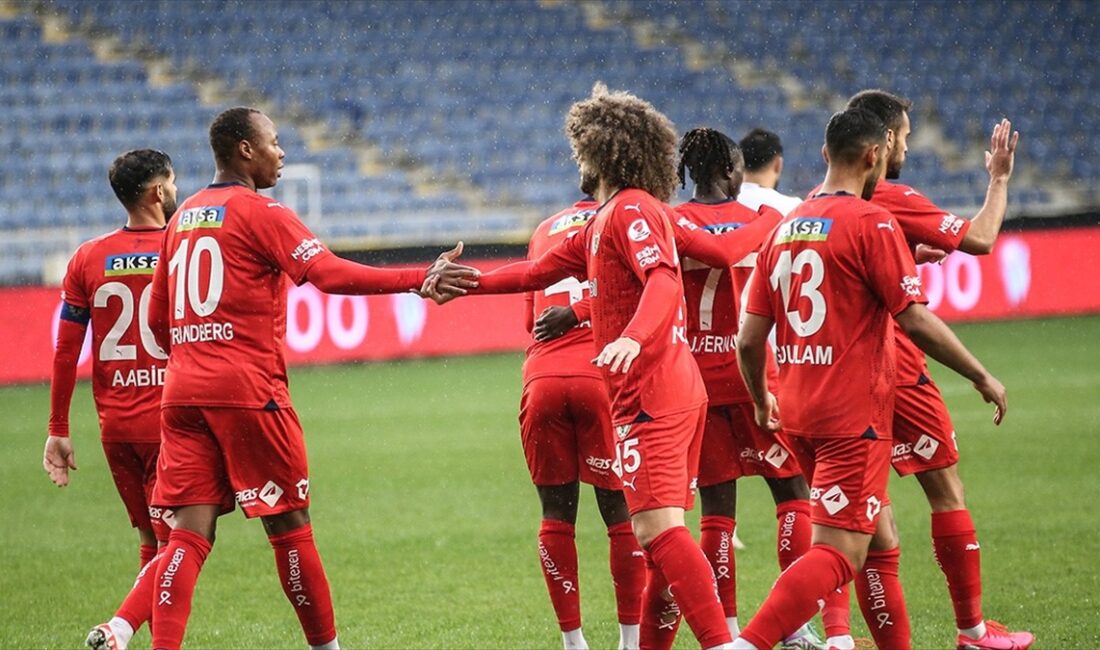 Atakaş Hatayspor, Trendyol Süper Lig'in 24. haftasında yarın Mersin'de VavaCars