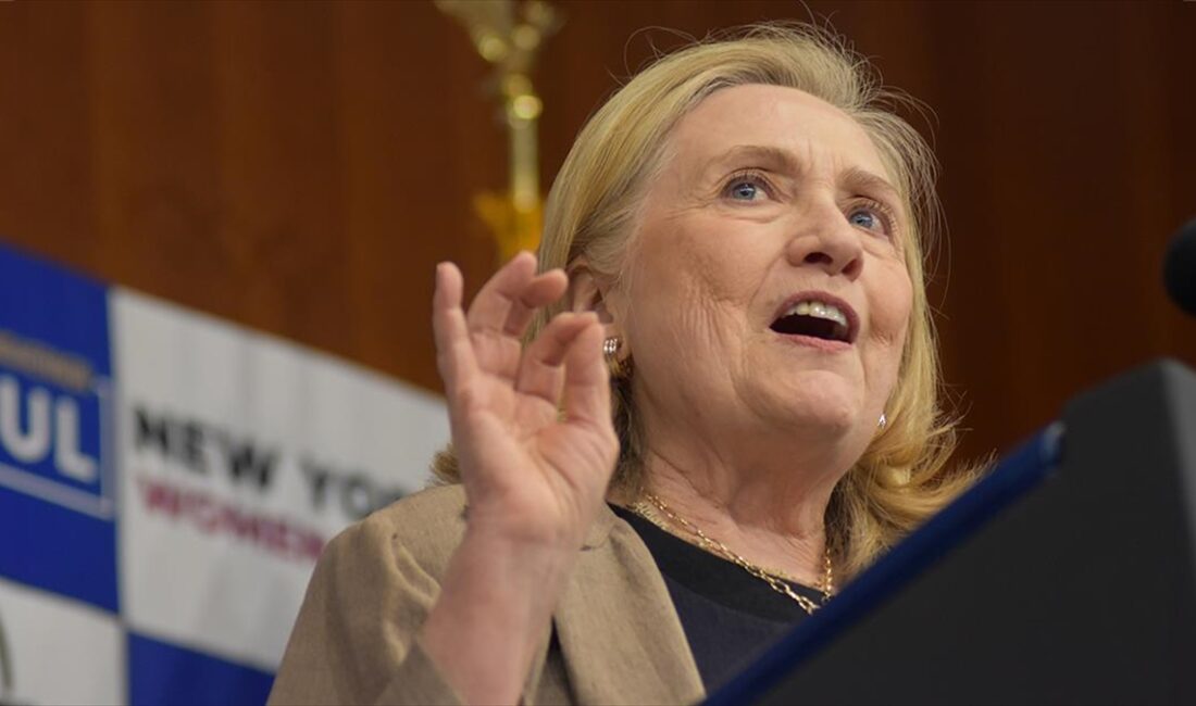 Eski ABD Dışişleri Bakanı Hillary Clinton, Columbia Üniversitesinin düzenlediği panelde,