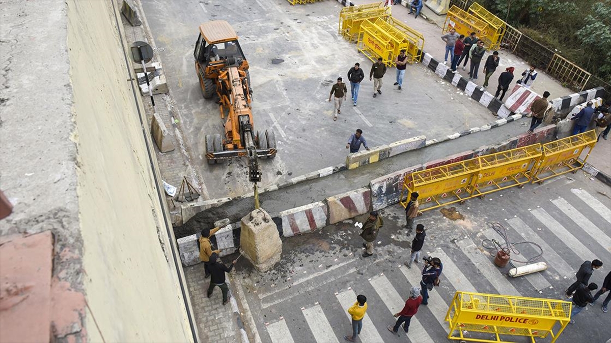 Hindistan'da çiftçiler, hükümetten gelen taban fiyat ve destekleme alımıyla ilgili