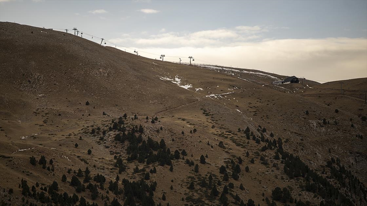 İspanya'nın doğusundaki Katalonya özerk yönetim hükümeti, bölgede artan kuraklık sorunu
