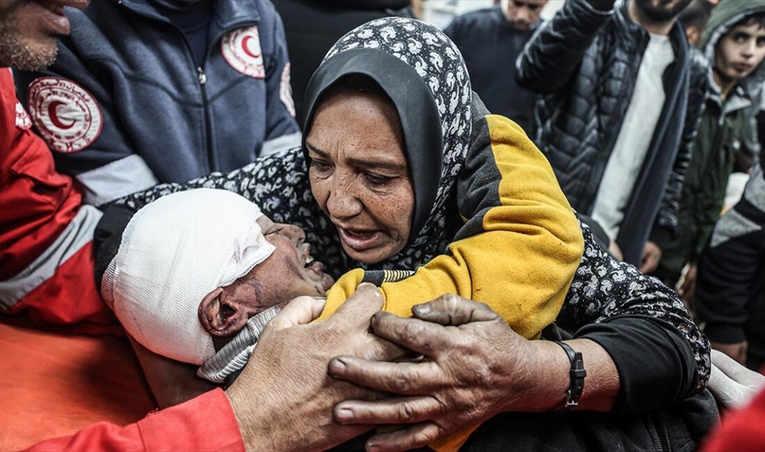 İsrail ordusunun, işgal ve abluka altında tuttuğu Gazze Şeridi’nde geceden