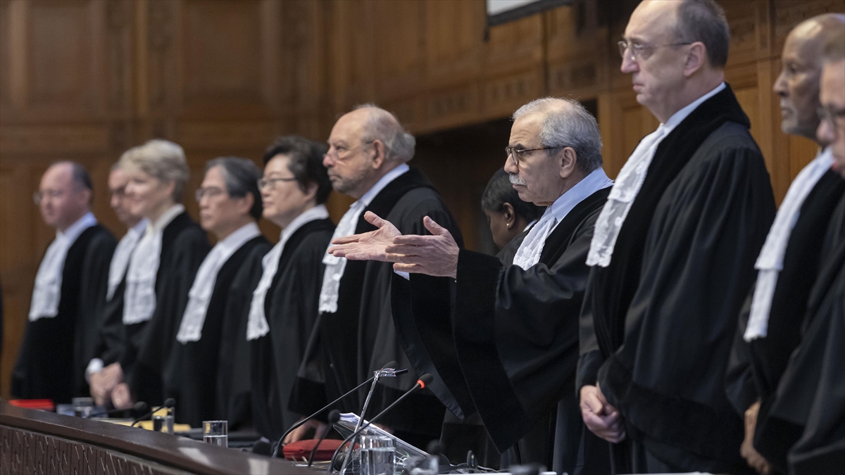 Soykırımla yargılanan İsrail, UAD'nin uygulamasını istediği önlemlere karşın Gazze saldırılarına