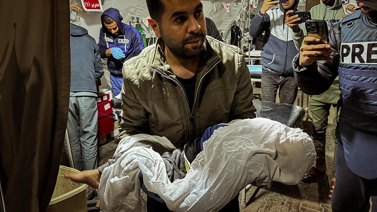 İsrail'in, halkı zorla aç ve susuz bıraktığı Gazze Şeridi'ne yönelik