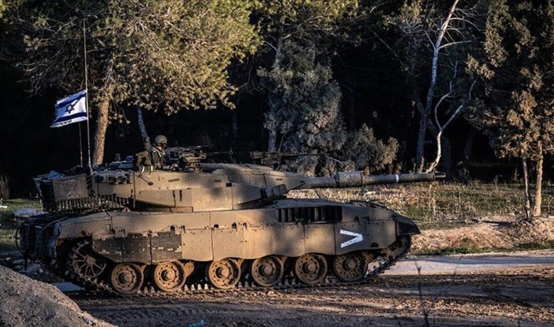 İsrail ordusunun yerinden edilmiş Filistinlilerin sığındığı Gazze Şeridi'nin güneyindeki Refah'a