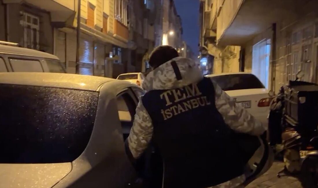 İstanbul merkezli 6 ilde Fetullahçı Terör Örgütü'ne (FETÖ) yönelik düzenlenen