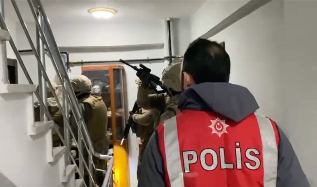 İstanbul'da, 1,5 aylık dönemde yapılan çalışmalar kapsamında çeşitli suçlardan aranan