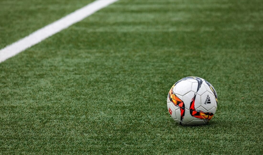 Turkcell Kadın Futbol Süper Ligi'nde 20. hafta geride kalırken, zirve
