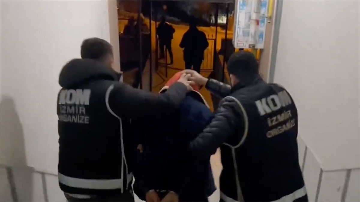 İçişleri Bakanı Ali Yerlikaya, İstanbul ve İzmir'de düzenlenen Kafes-41 operasyonlarıyla