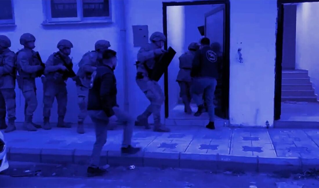 İçişleri Bakanı Yerlikaya, Aydın ve Hatay merkezli 9 ilde eş