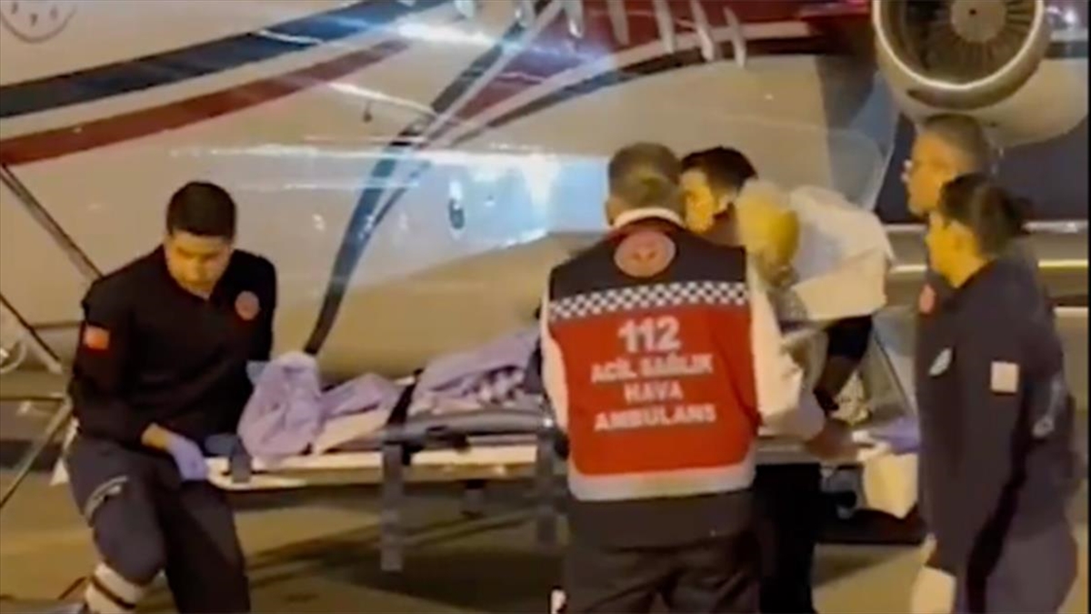 Sağlık Bakanı Fahrettin Koca, Antalya'da kalp yetersizliği nedeniyle ritim bozukluğu