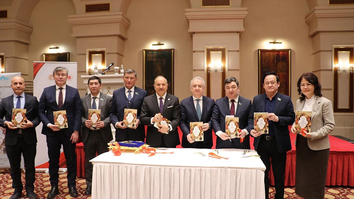 Kazakistan'ın başkenti Astana'da, Milli İstihbarat Teşkilatı Başkanı (MİT) Prof. Dr.